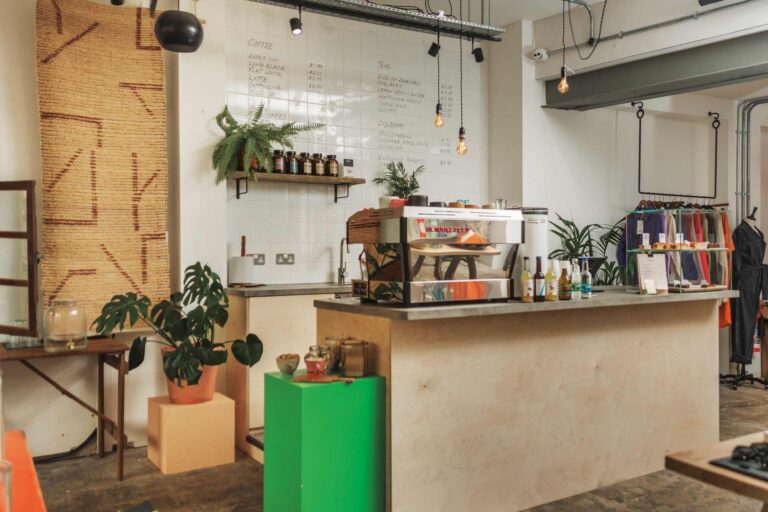 Sunshine and Snow cafe